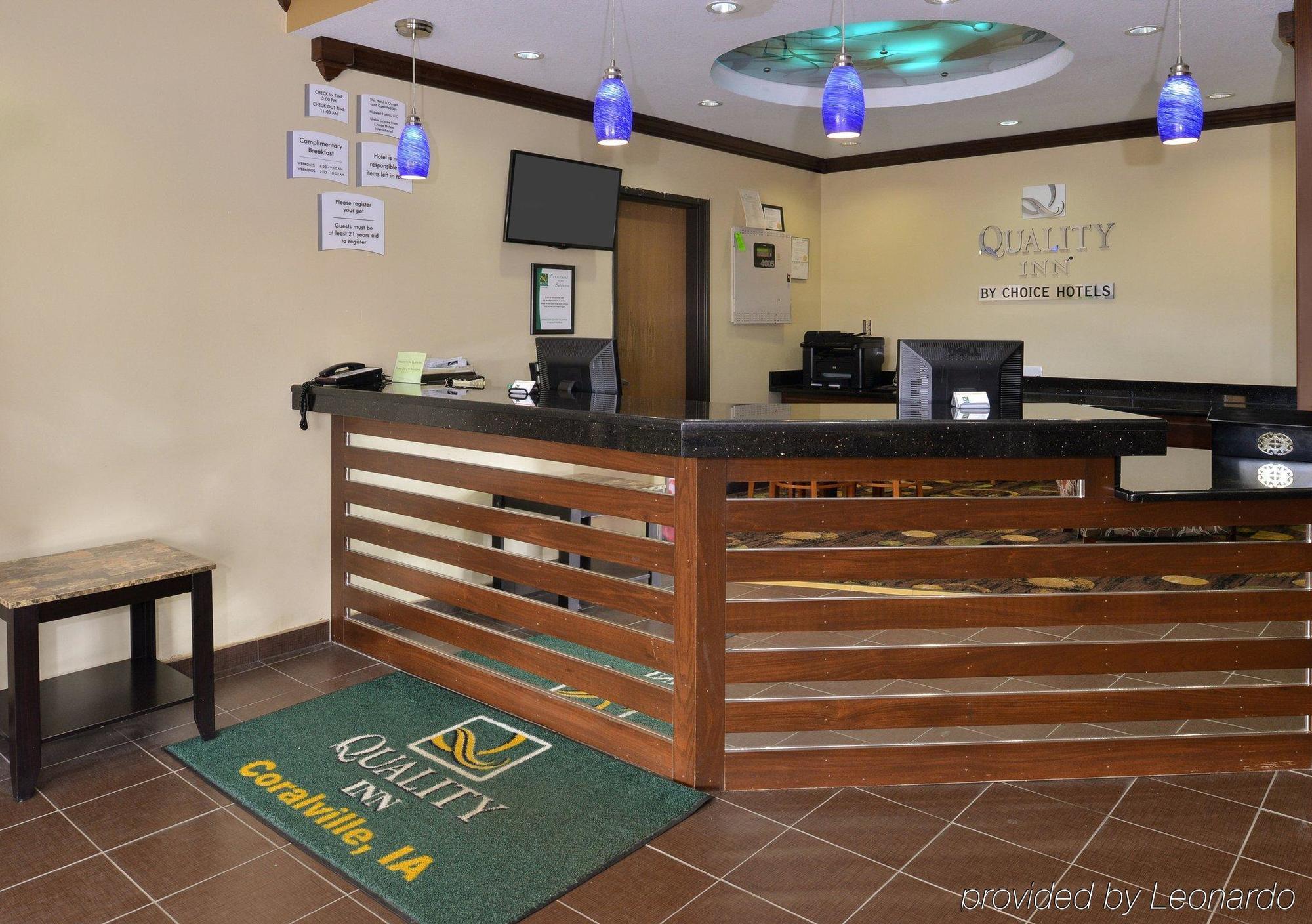 Hotel Comfort & - Iowa Near Iowa River Landing 3*
