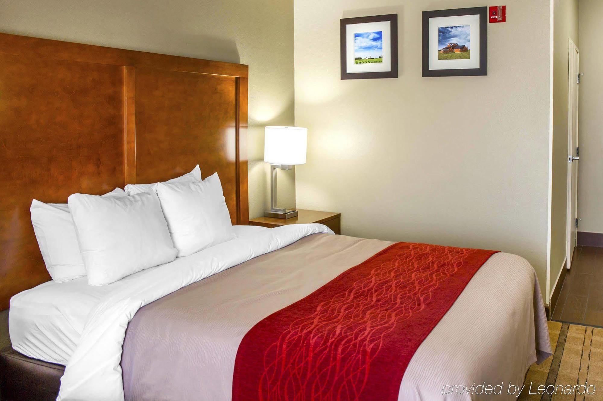 Comfort & - Iowa Near Iowa River Landing 3* Coralville